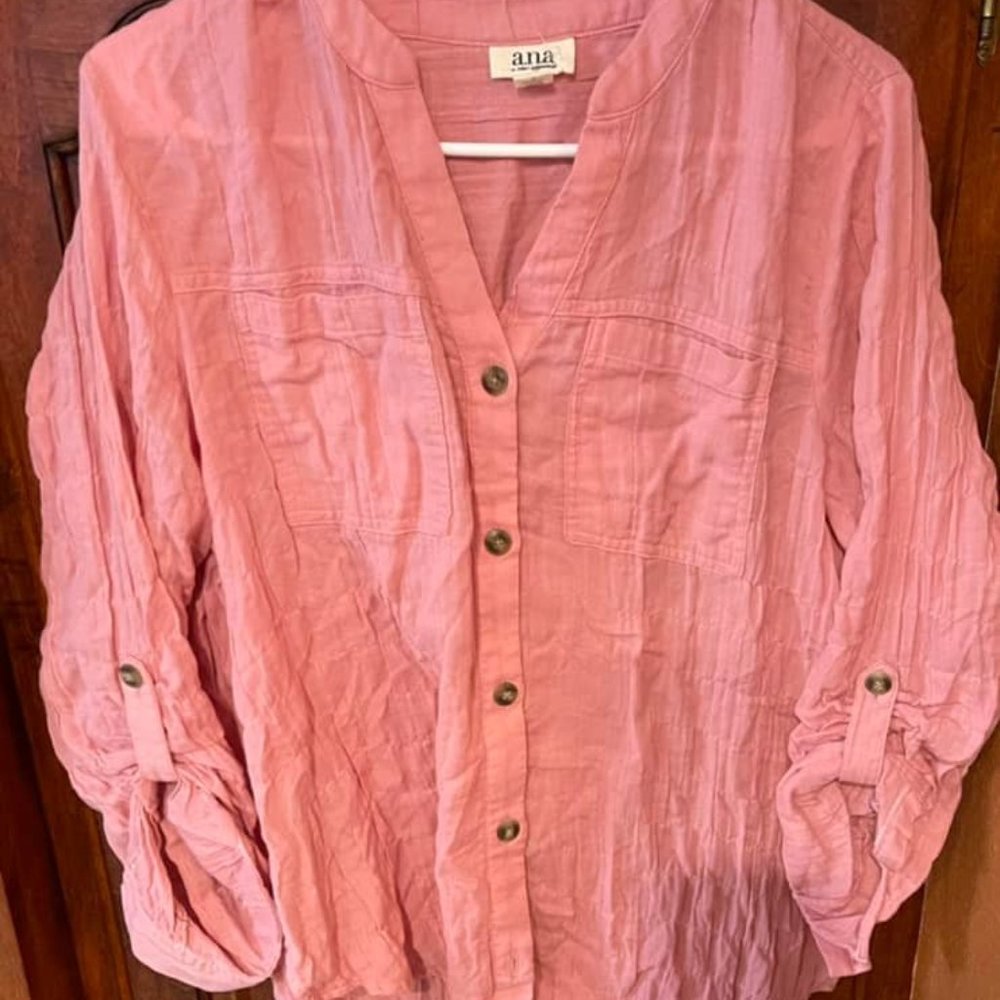 pink top...  sz. Small..  ANA DESIGNS  .  Like NEW...